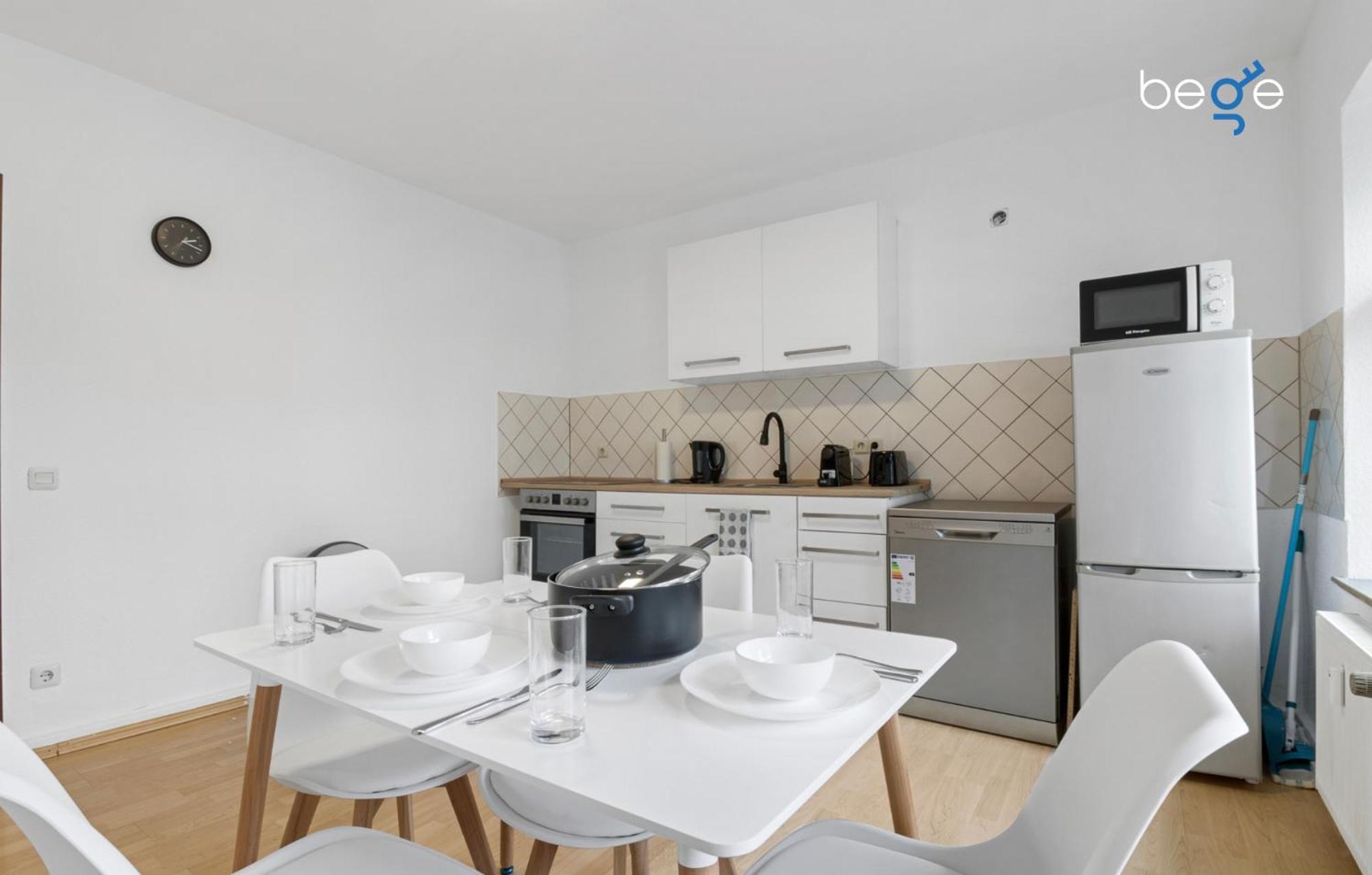 Bege Apartments: Workspot Apartment *